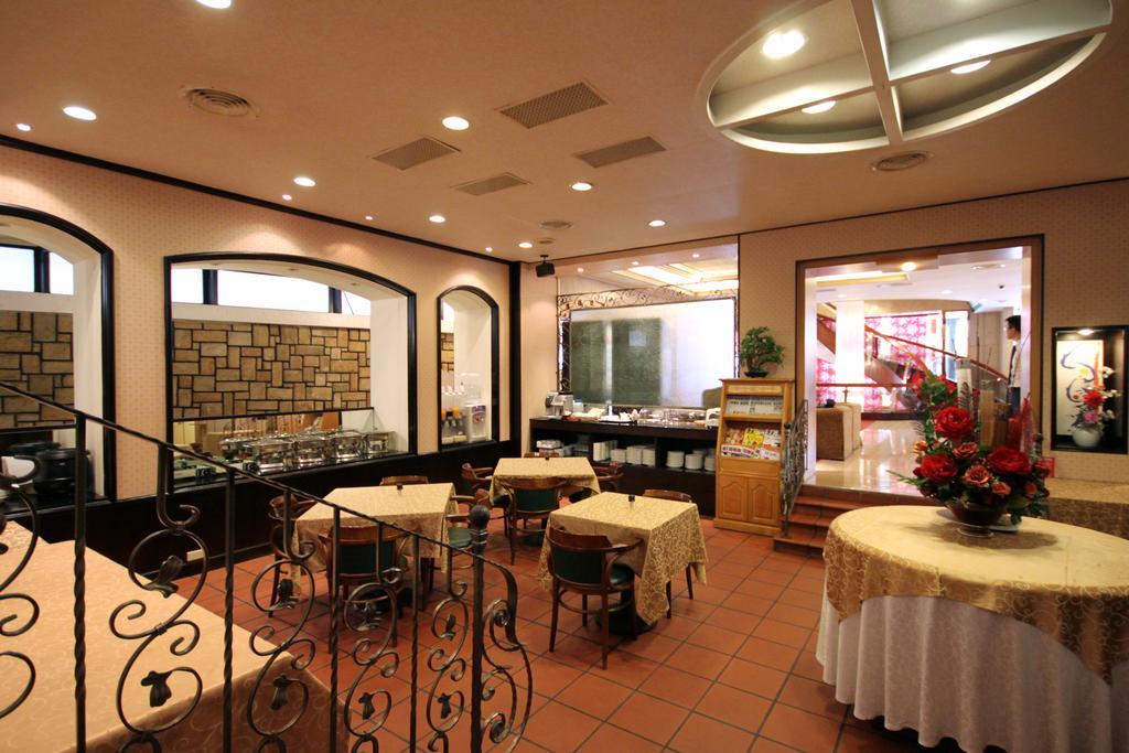 Dynasty Hotel Tainan Zewnętrze zdjęcie