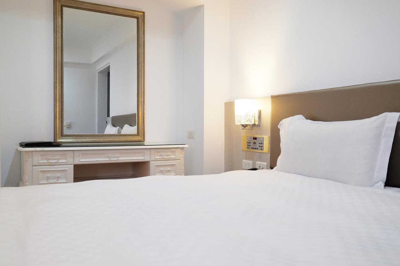 Dynasty Hotel Tainan Zewnętrze zdjęcie