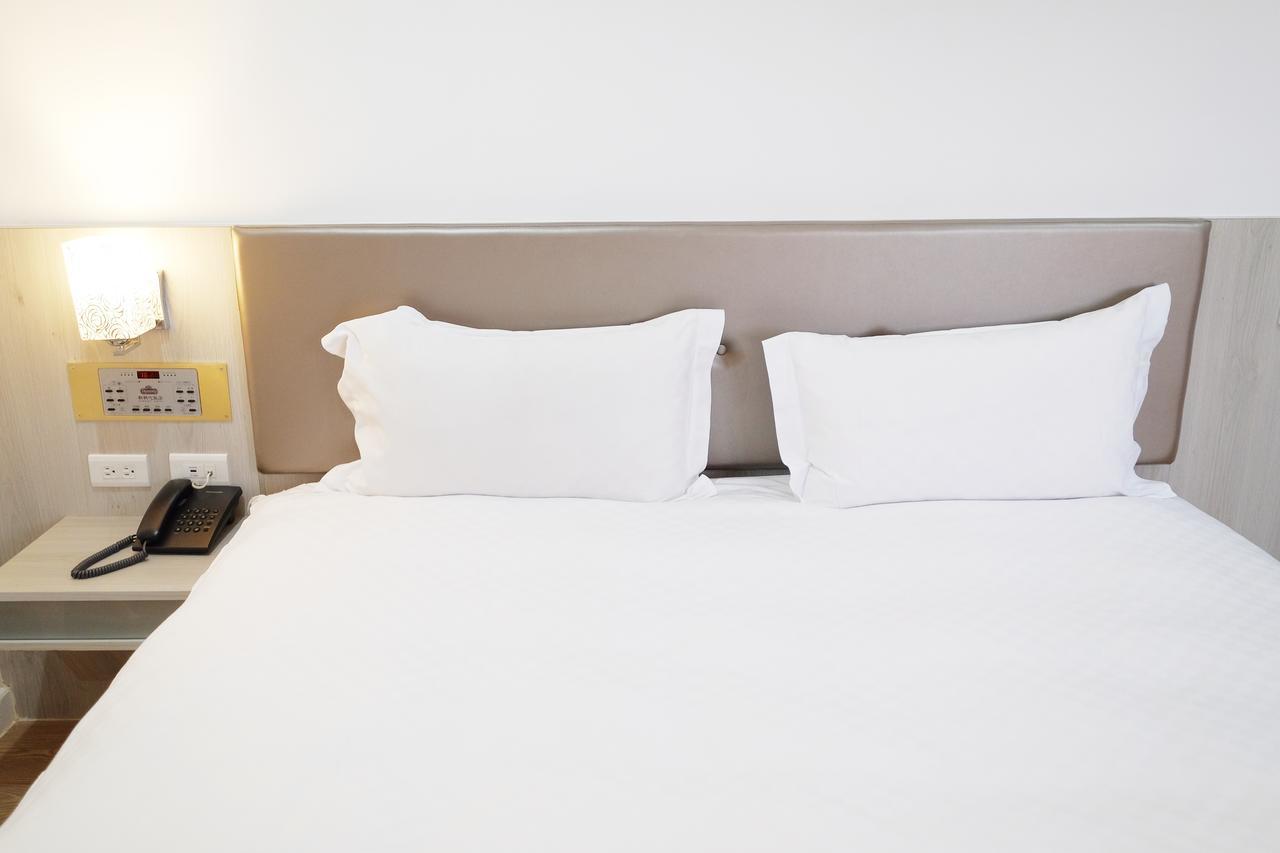Dynasty Hotel Tainan Zewnętrze zdjęcie